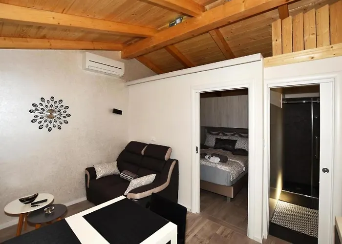 Διαμέρισμα Deluxe Nono- Anex Building *