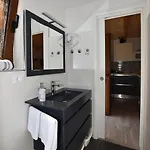 Deluxe Nono- Anex Building Appartement