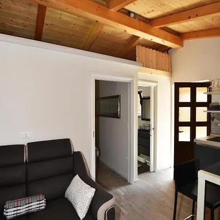 Daire Deluxe Nono- Anex Building Poreč