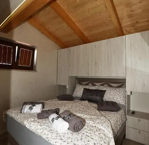 Daire Deluxe Nono- Anex Building Poreč