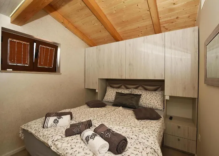 Deluxe Nono- Anex Building * بوريتش